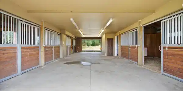 Image 3: 077-38069 S Highway 3_RedHogMedia