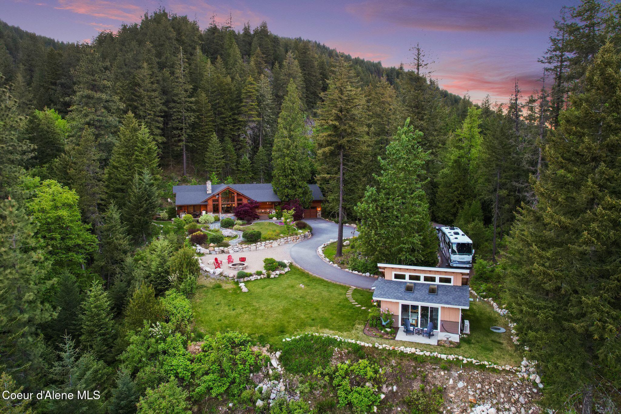 Image 2: Nestled into the Foothills Below Schwe
