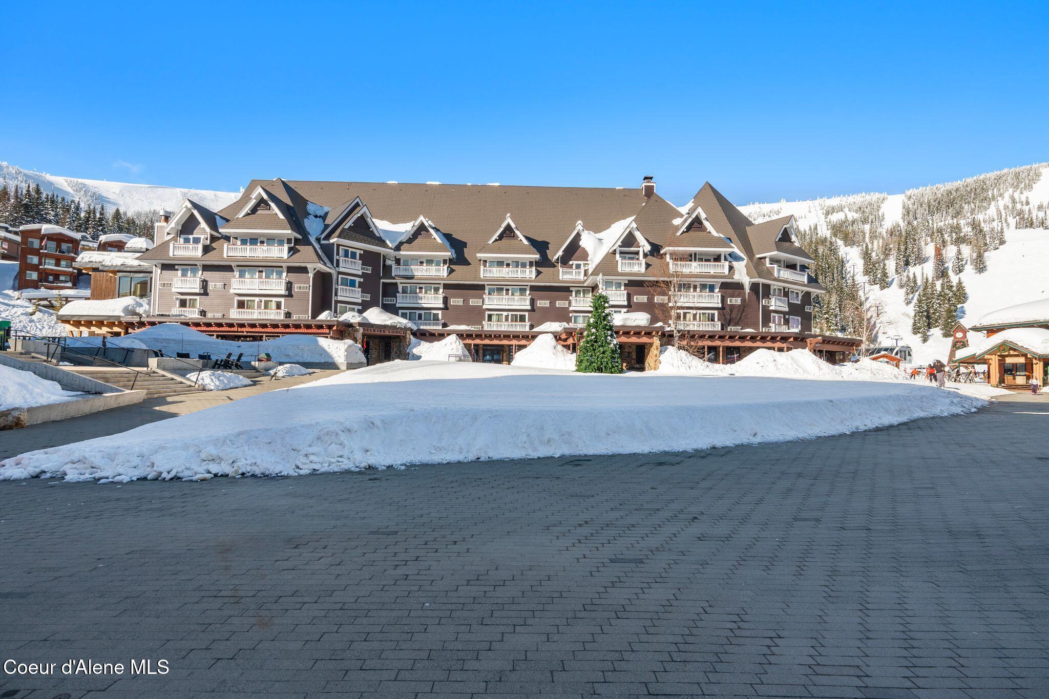 Image 2: Selkirk Lodge
