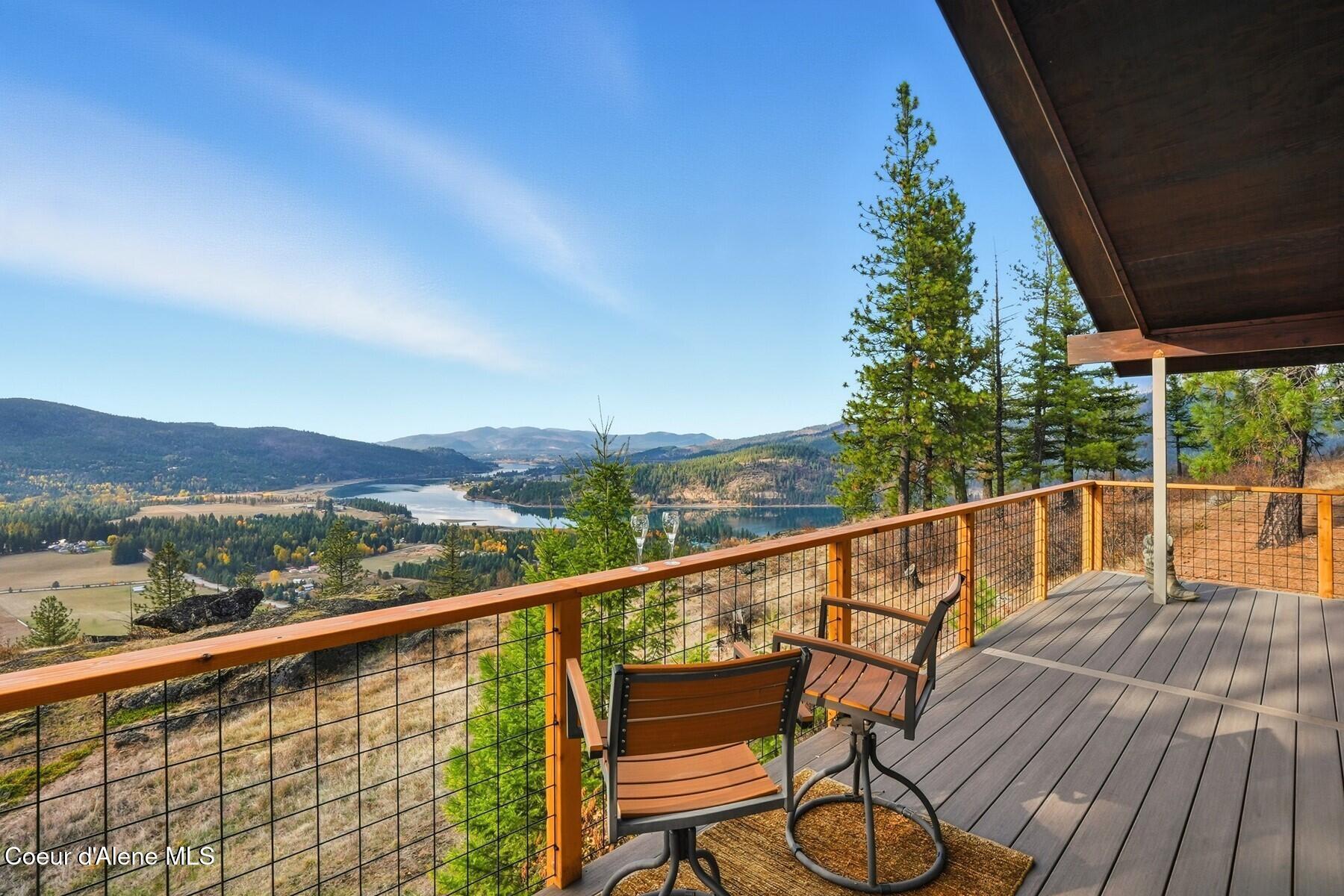 Image 2: Long deck panoramic vista