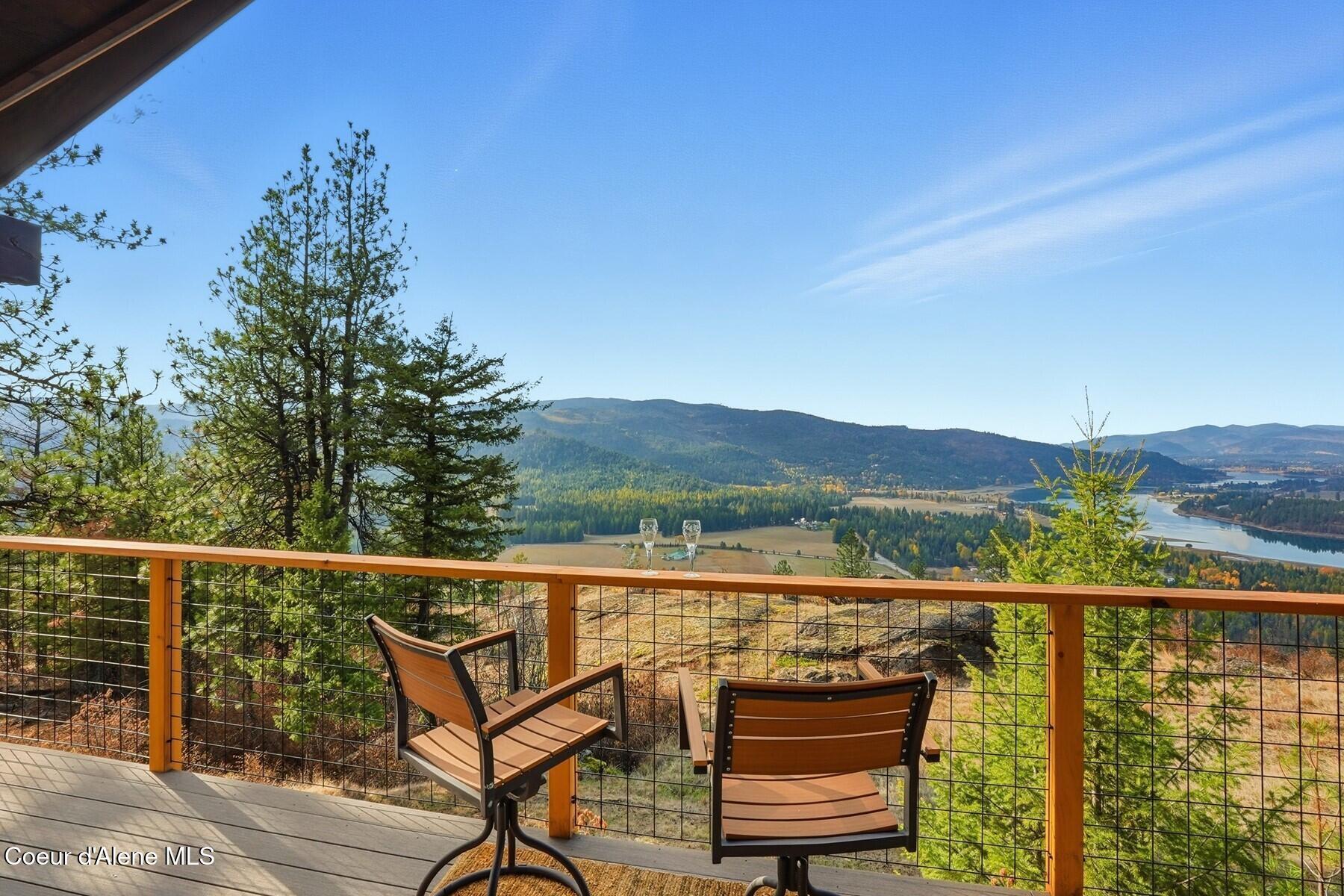 Image 3: Deck chairs valley overlook