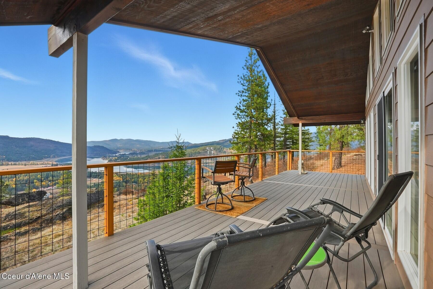 Image 4: Covered deck lounge seating