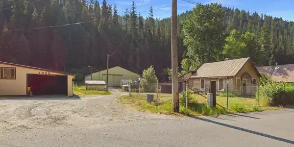 Image 2: 2