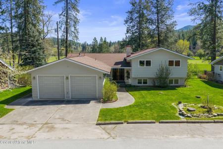 301 WOODLAND DR