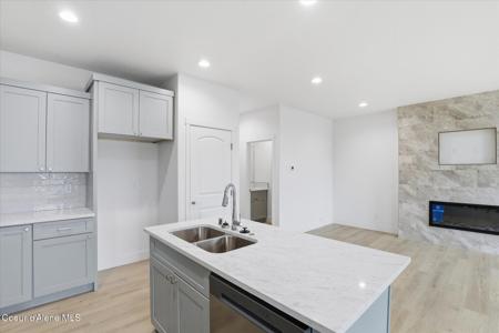 685 N Creative Way (Lot 9)