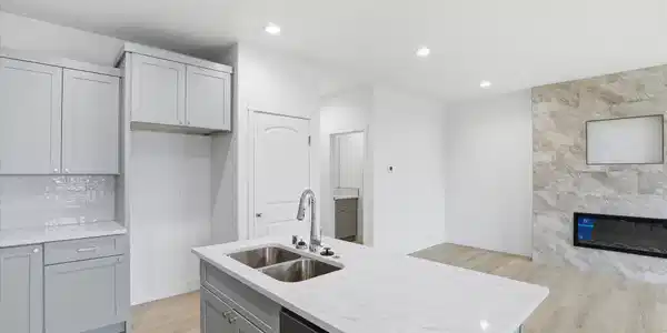 685 N Creative Way (Lot 9)