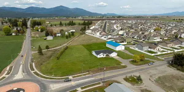 Image 2: 2-web-or-mls-DJI_0237