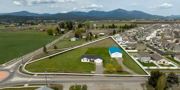 Image 3: 3-web-or-mls-DJI_0240 outlined