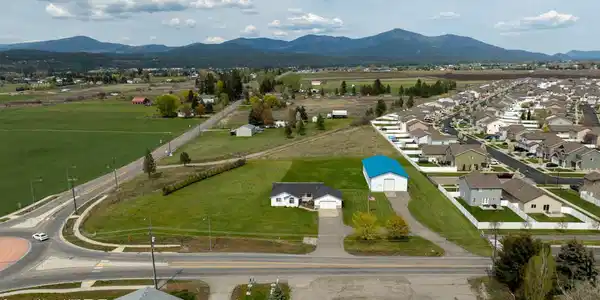 Image 4: 4-web-or-mls-DJI_0240