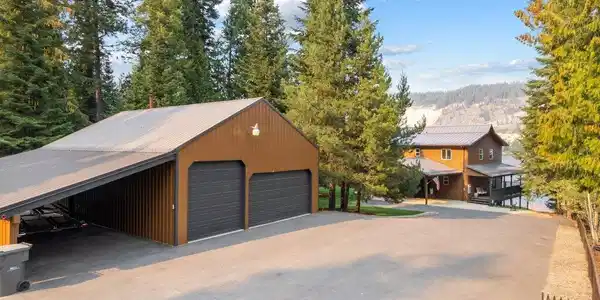 1671 Wooded Acres Dr