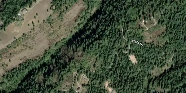 Image 2: AERIAL W:O BORDER