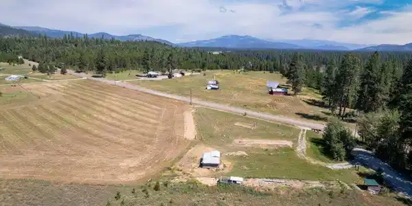 Image 3: 047-51BowersTrail30SawbuckRoad-SpiritLak