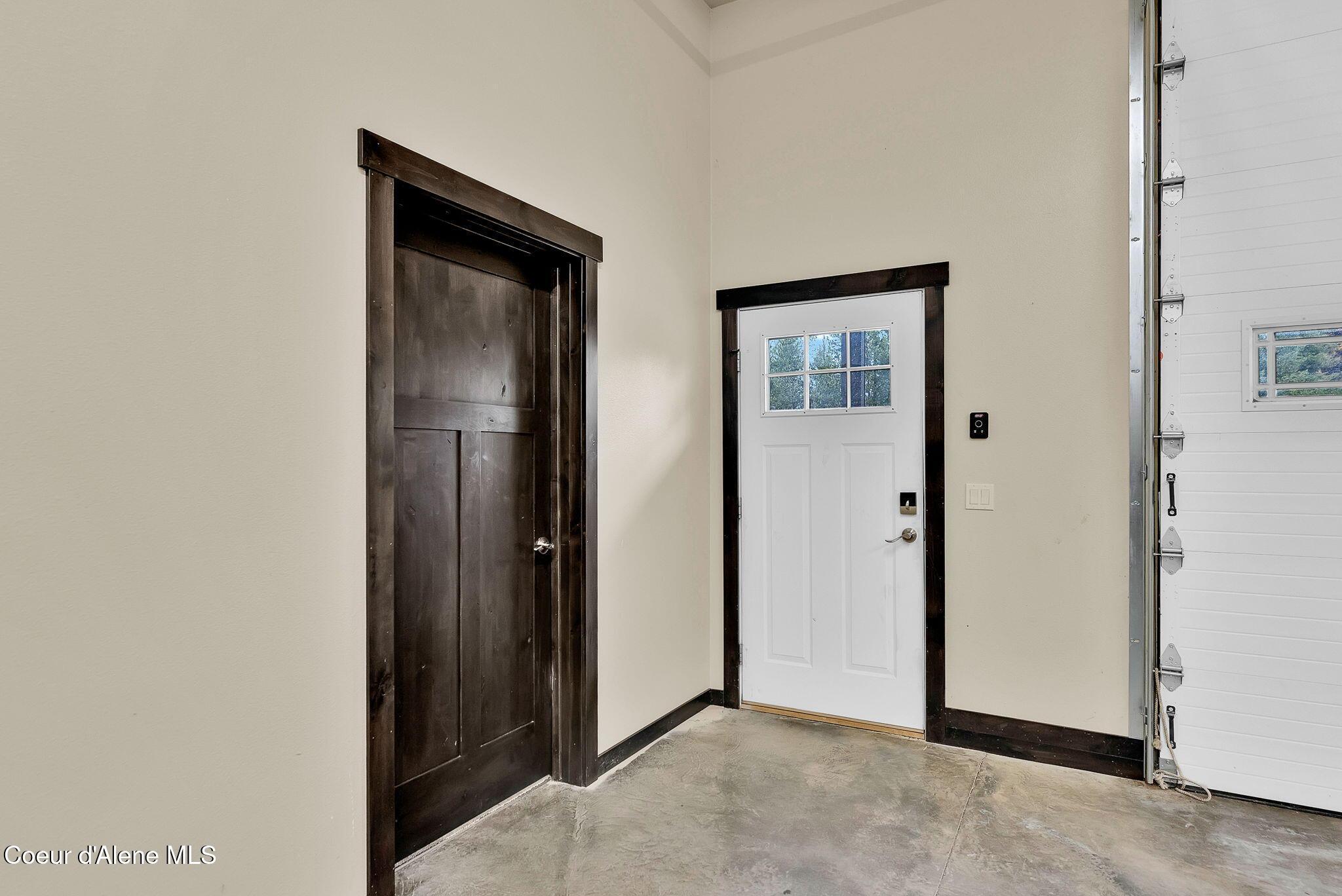 Image 4: 3-web-or-mls-SkyLight - Olivia-10