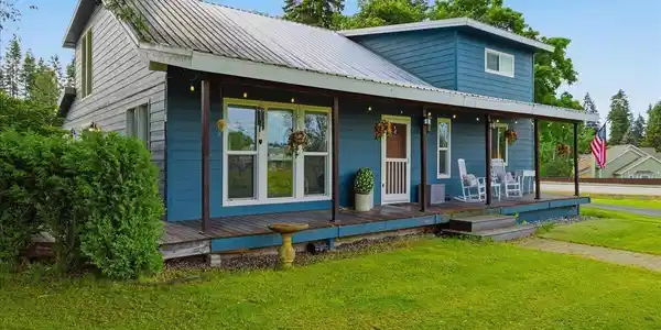 Image 4: House