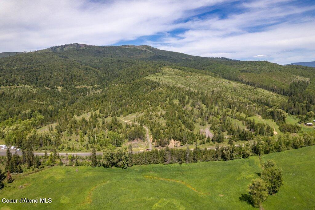 Image 1: 001-nkaNextto58300StateHighway3-Fernwood