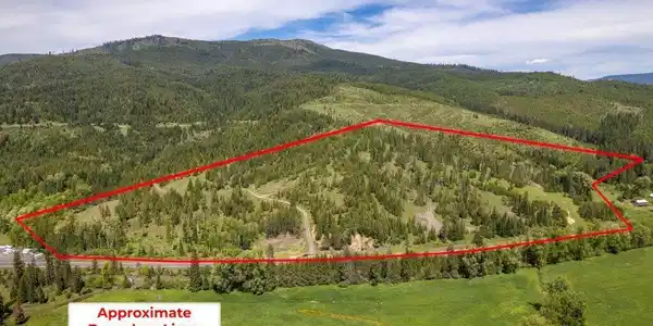 Image 2: 002-nkaNextto58300StateHighway3-Fernwood