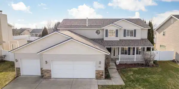 2811 W Thorndale Loop
