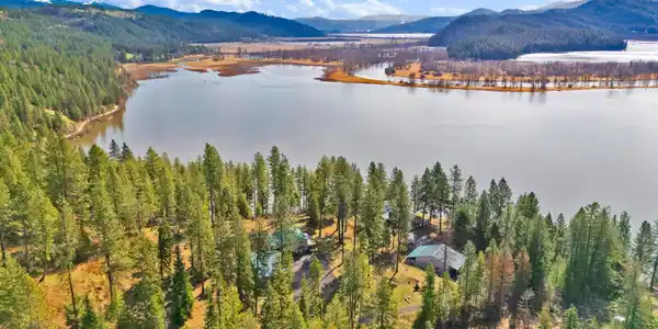 1695 E Round Lake RD