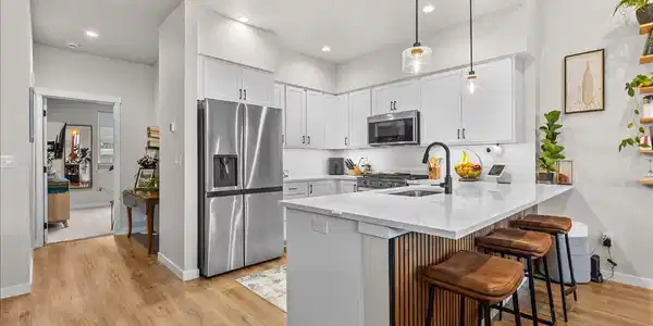 Image 3: Kitchen 1