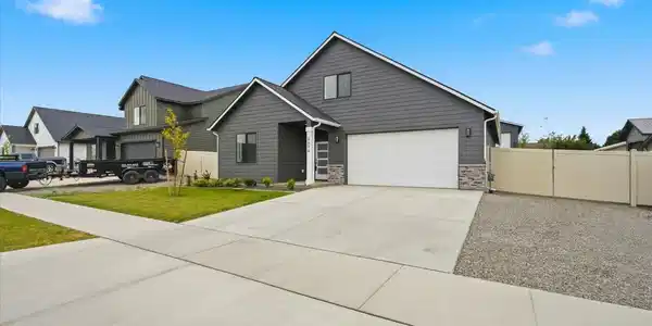 Image 3: Front of Home