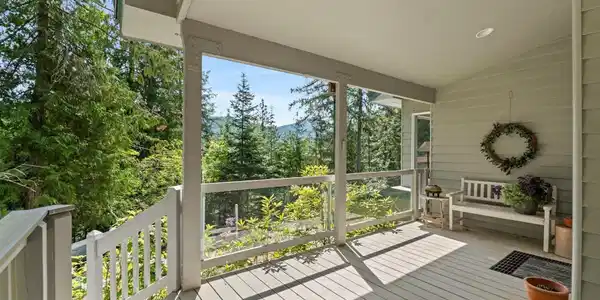 Image 3: Inviting covered entry
