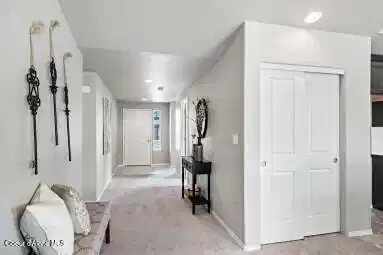 Image 3: Entry way