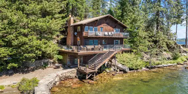 Image 4: Aerial_CascoBayCabin-4