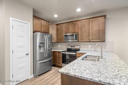 2067 W ALSEA LOOP