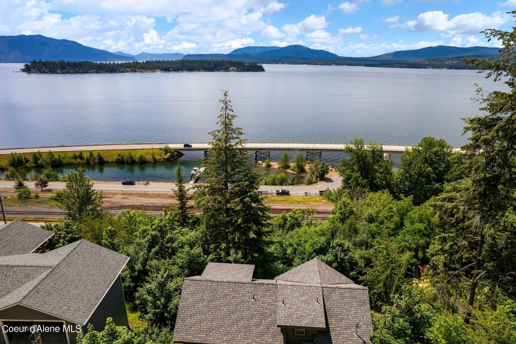 Image 1: Lake Pend Orielle Views
