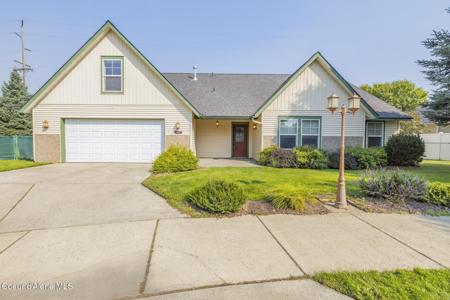 1337 E CENTER GREEN LOOP