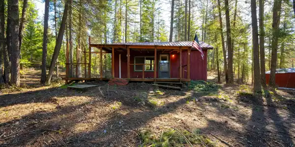 1807 Kelso Lake RD