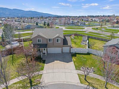 2800 E Thrush DR