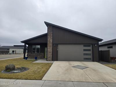 13932 N Rainier Loop