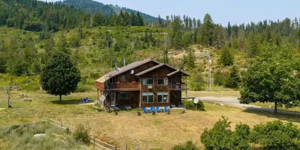 Image 2: Exterior