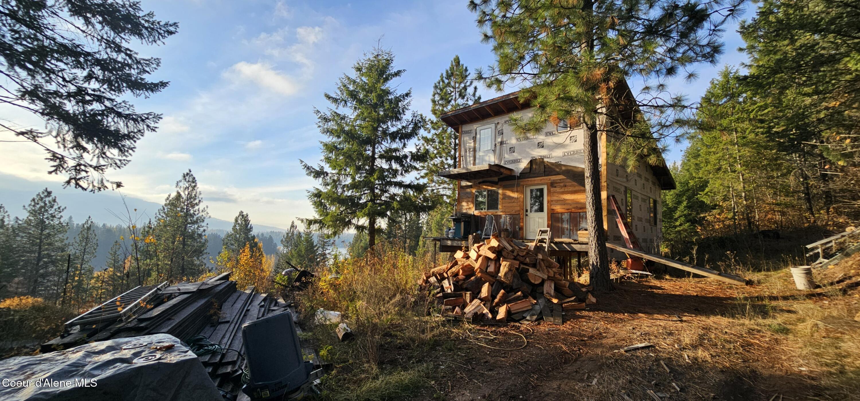 Image 2: 02