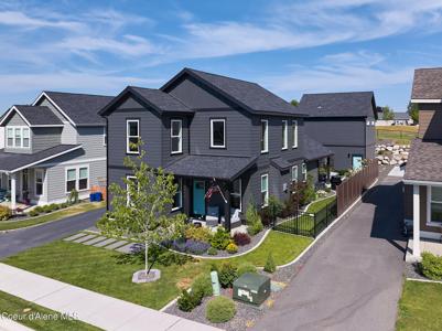 3446 N Blaze Loop