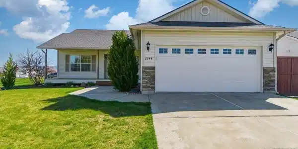 2744 N Alfalfa Loop
