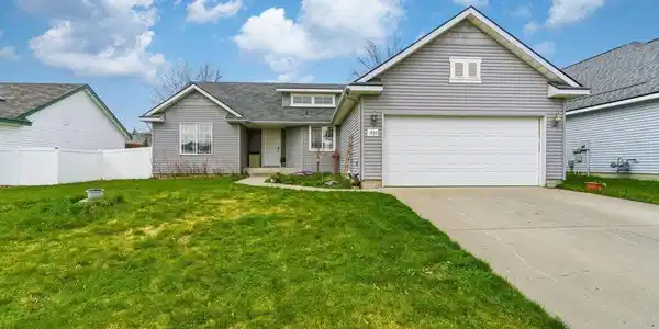 1083 N Tubsgate CT