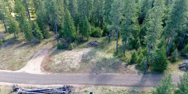 Image 2: 3