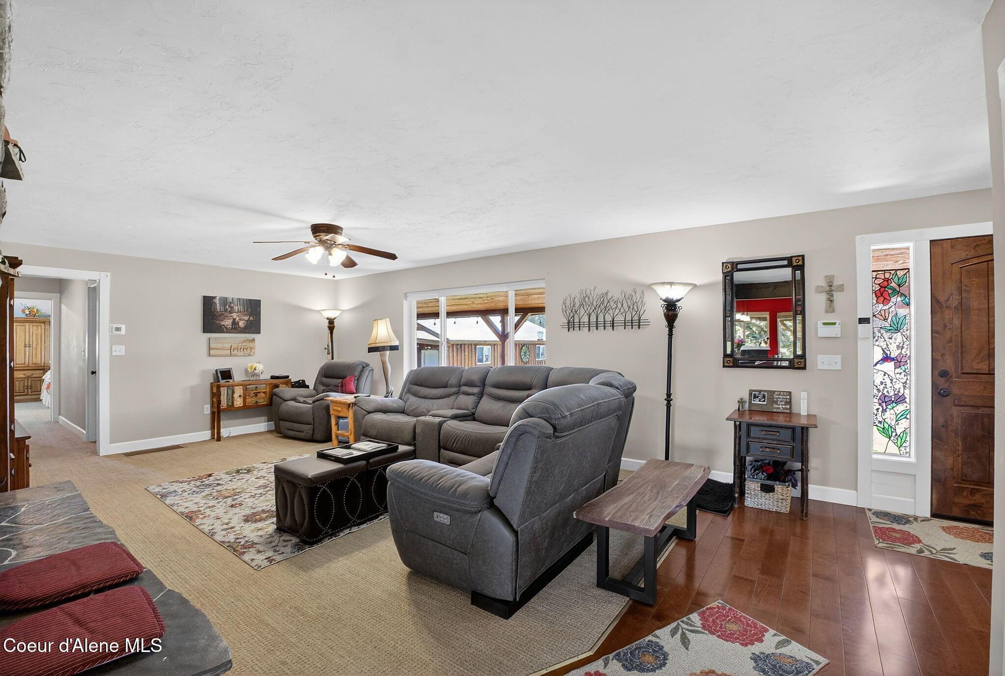 Image 3: Living Room from Dining