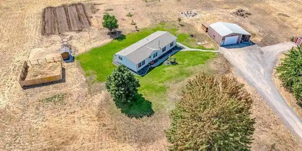 Image 2: 62_Oconnell 2724_aerial3