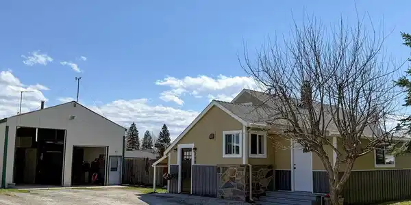 208 Boise St