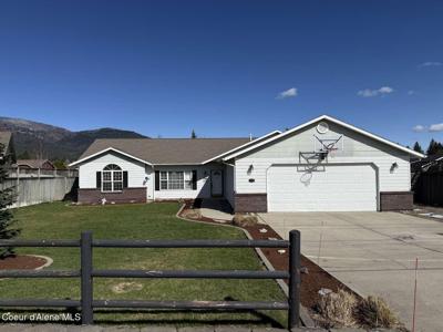 7605 W Boekel RD