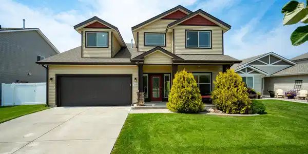 1543 N Chetco DR