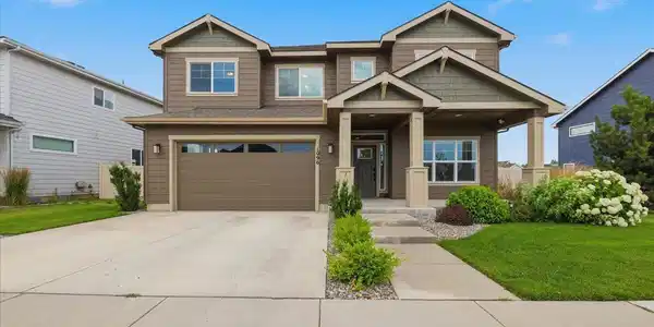 1096 E Percival LN