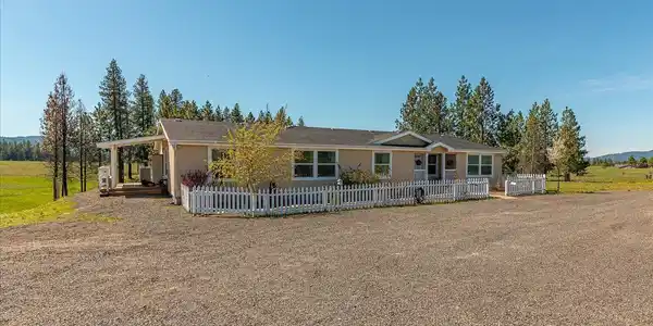 Image 4: 04-1061 Canyon Ridge Ln 04
