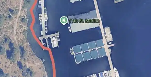 Image 4: 11th Street Marina Slip D-17
