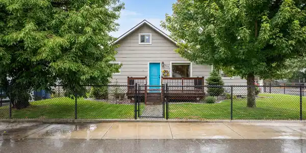 Image 2: 2-web-or-mls-405 Sunset-2