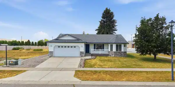 11926 N Stinson DR