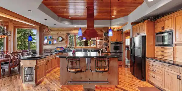 Image 4: Magnificent Kitchen Woodwork